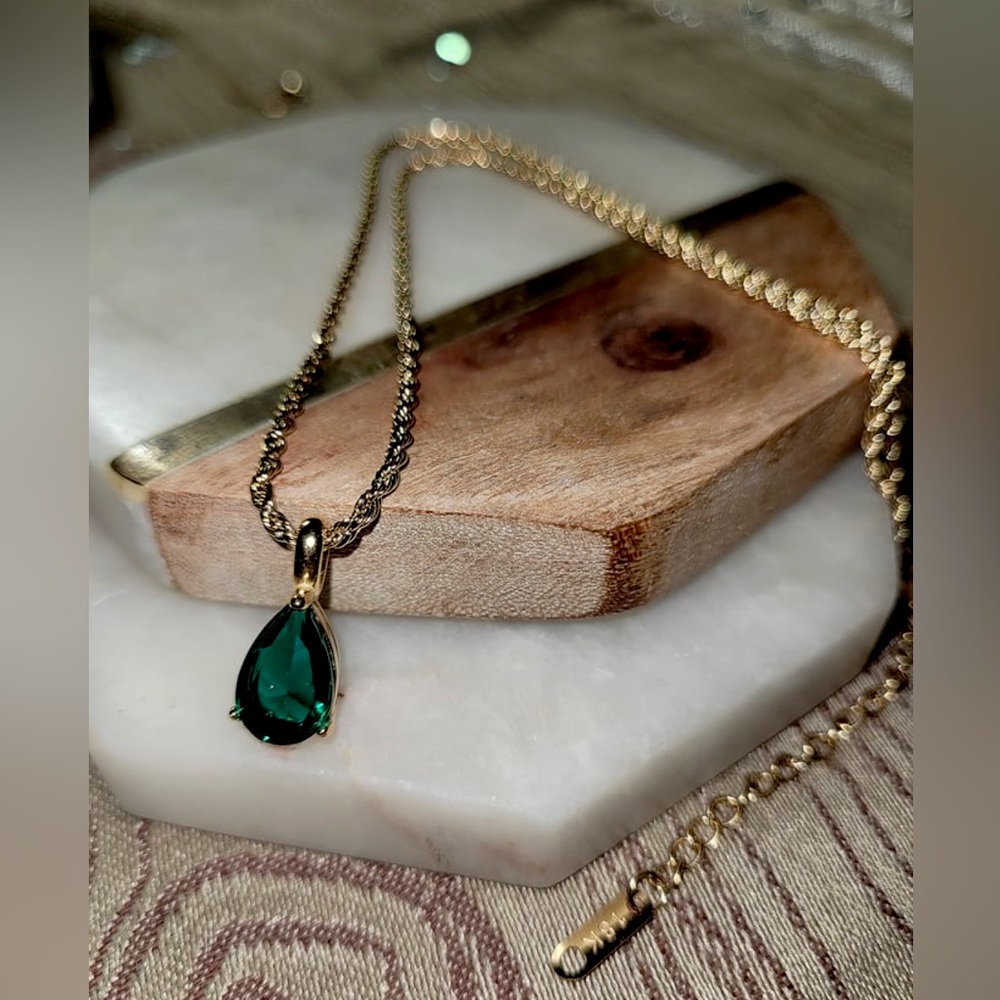 New Emerald Necklace Gem